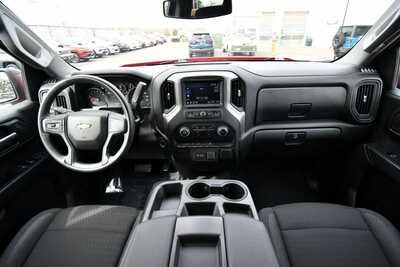 2022 Chevrolet 1500 Crew Cab, $32845. Photo 3