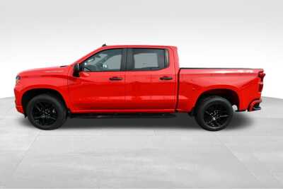 2022 Chevrolet 1500 Crew Cab, $32845. Photo 4