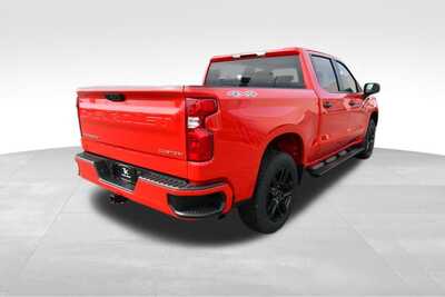 2022 Chevrolet 1500 Crew Cab, $32845. Photo 8