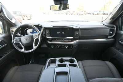2023 Chevrolet 1500 Crew Cab, $42347. Photo 3