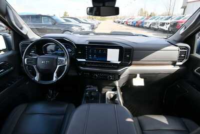 2023 Chevrolet 1500 Crew Cab, $48195. Photo 3