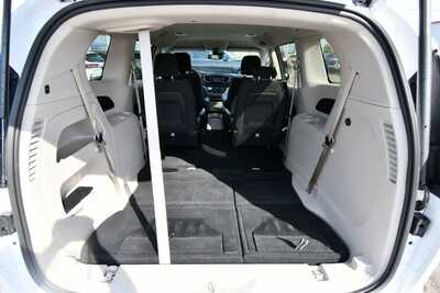 2024 Chrysler Voyager, $25612. Photo 6