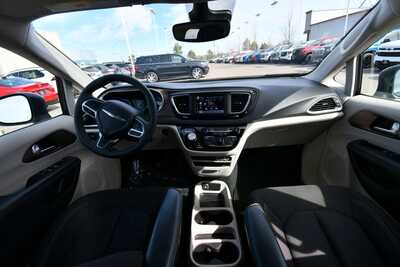 2024 Chrysler Voyager, $24614. Photo 3