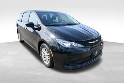 2024 Chrysler Voyager, $24876. Photo 10