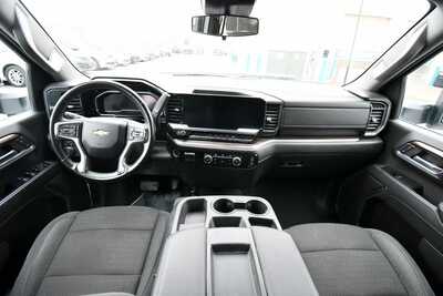 2024 Chevrolet 2500 Crew Cab, $46777. Photo 3