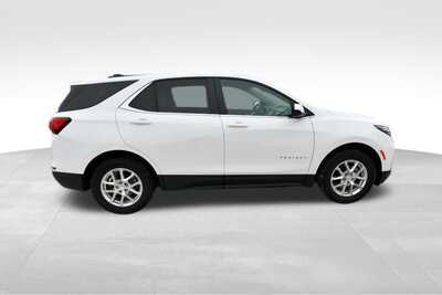 2024 Chevrolet Equinox, $26645. Photo 9
