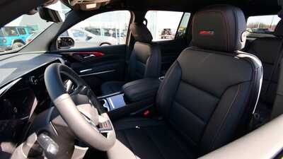 2026 Chevrolet Traverse, $51916. Photo 10