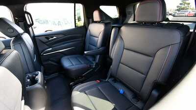 2026 Chevrolet Traverse, $51916. Photo 11
