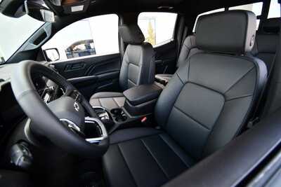 2026 Chevrolet Colorado Crew Cab, $41504. Photo 10
