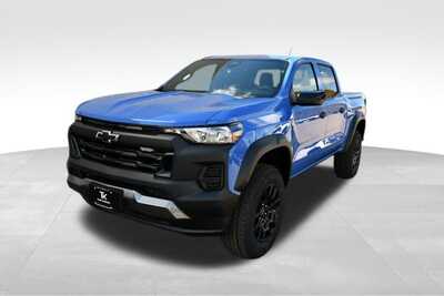 2026 Chevrolet Colorado Crew Cab, $41504. Photo 2