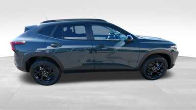 2026 Chevrolet Trax, $25786. Photo 7