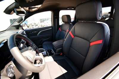 2026 Chevrolet Colorado Crew Cab, $47160. Photo 10