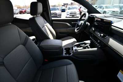 2026 Chevrolet Colorado Crew Cab, $55900. Photo 11
