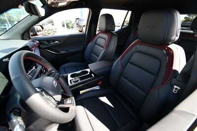 2026 Chevrolet Equinox, $37834. Photo 10