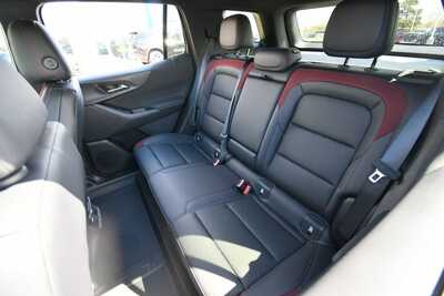 2026 Chevrolet Equinox, $37834. Photo 11