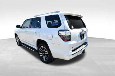 2020 Toyota 4Runner, $31347. Photo 5