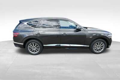 2025 Genesis GV80, $40347. Photo 8