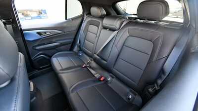 2026 Chevrolet Equinox, $38994. Photo 11