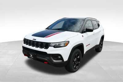 2023 Jeep Compass, $21528. Photo 2