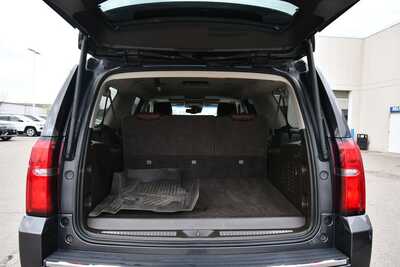 2018 Chevrolet Suburban, $29875. Photo 7