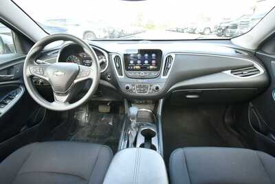 2025 Chevrolet Malibu, $19345. Photo 3