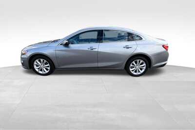 2025 Chevrolet Malibu, $19345. Photo 4