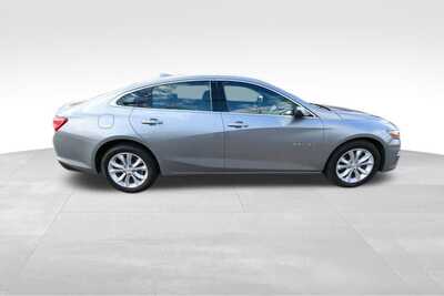 2025 Chevrolet Malibu, $19345. Photo 9