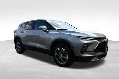 2025 Chevrolet Blazer, $28347. Photo 10