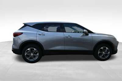 2025 Chevrolet Blazer, $28347. Photo 9
