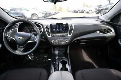2022 Chevrolet Malibu, $17847. Photo 3