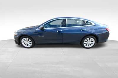 2022 Chevrolet Malibu, $17847. Photo 4