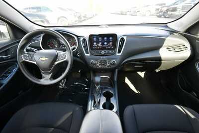 2023 Chevrolet Malibu, $17847. Photo 3