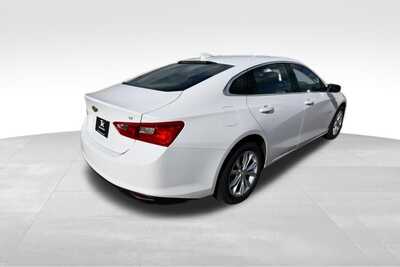 2023 Chevrolet Malibu, $17847. Photo 7