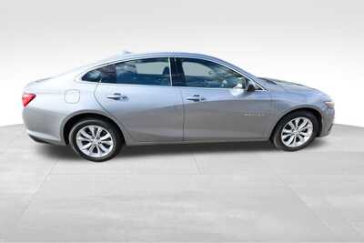 2023 Chevrolet Malibu, $17847. Photo 9