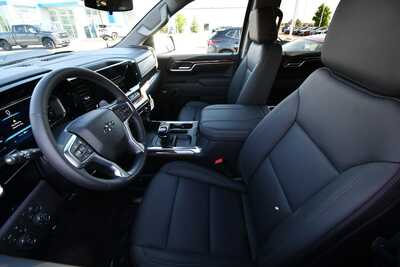 2026 Chevrolet 1500 Crew Cab, $62992. Photo 10