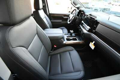 2026 Chevrolet 1500 Crew Cab, $62992. Photo 11