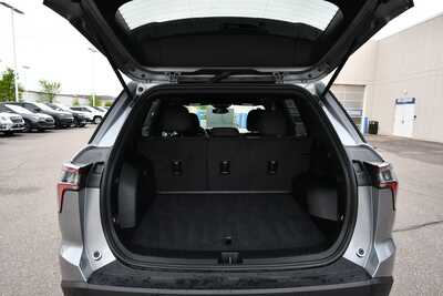 2025 Chevrolet Equinox, $27000. Photo 7