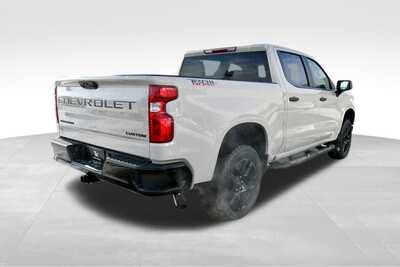2026 Chevrolet 1500 Crew Cab, $50378. Photo 6