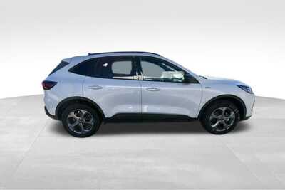 2025 Ford Escape, $23175. Photo 9