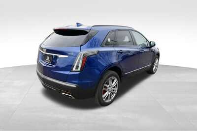 2025 Cadillac XT5, $48287. Photo 8