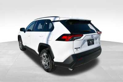 2025 Toyota RAV4, $32020. Photo 5