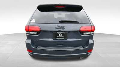 2018 Jeep Grand Cherokee, $20077. Photo 6