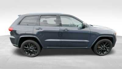 2018 Jeep Grand Cherokee, $20077. Photo 9