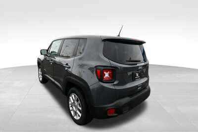 2023 Jeep Renegade, $18507. Photo 5