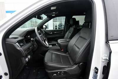 2023 GMC Yukon XL, $54347. Photo 11
