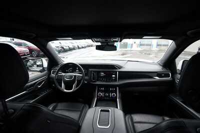 2023 GMC Yukon XL, $54347. Photo 3