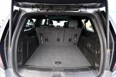 2024 Chevrolet Suburban, $46609. Photo 7