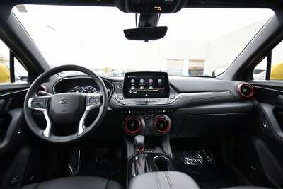 2024 Chevrolet Blazer, $34263. Photo 3