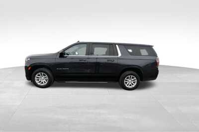 2024 Chevrolet Suburban, $47826. Photo 4