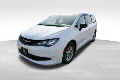2024 Chrysler Voyager, $25612. Photo 2